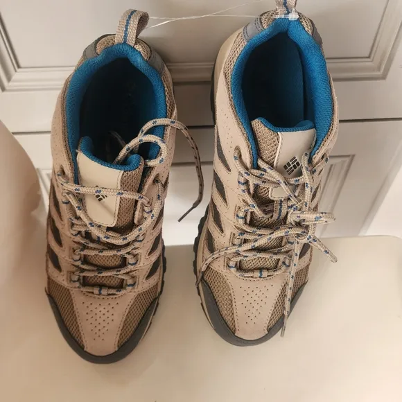Columbia Tan and Blue Hiking Shoes