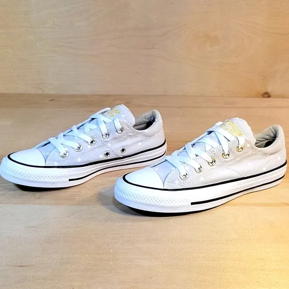 Converse All Star White and Gold Sneakers Canvas Low-Top Sneakers