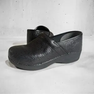 Dansko XP 2.0 Floral Black Tooled Leather Waterproof Slip Resistant Slide Clogs