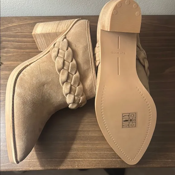 Dolce Vita Women's Tan Braided Mules, 8