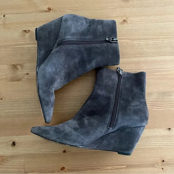 Donald Pliner Jae Women's Boots Sz 8.5 Gray Leather Side Zip Wedge Bootie Shoes