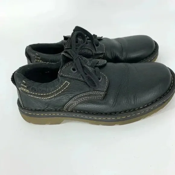 Dr. Martens EU42 M8 Lace-up top-stitched oxfords
