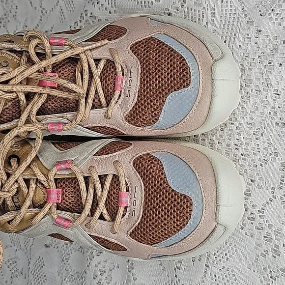 Ecco biom C knit trail running training white tan pink athletic shoes sz 8