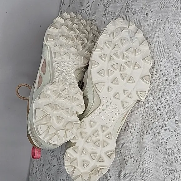 Ecco biom C knit trail running training white tan pink athletic shoes sz 8