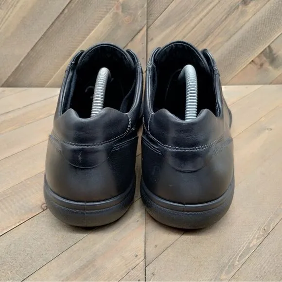 ECCO Mens Triple Black Leather Casual Sneakers Size 44‎ USA Size 10/10.5
