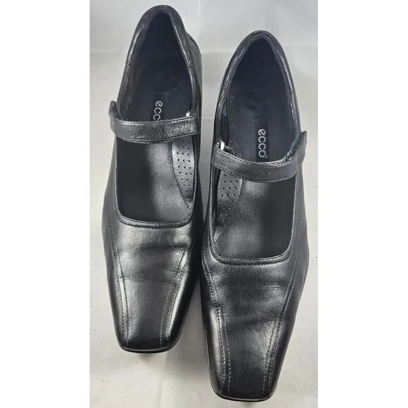 Ecco  Women's Black Leather Heels Shoes Size 7.5