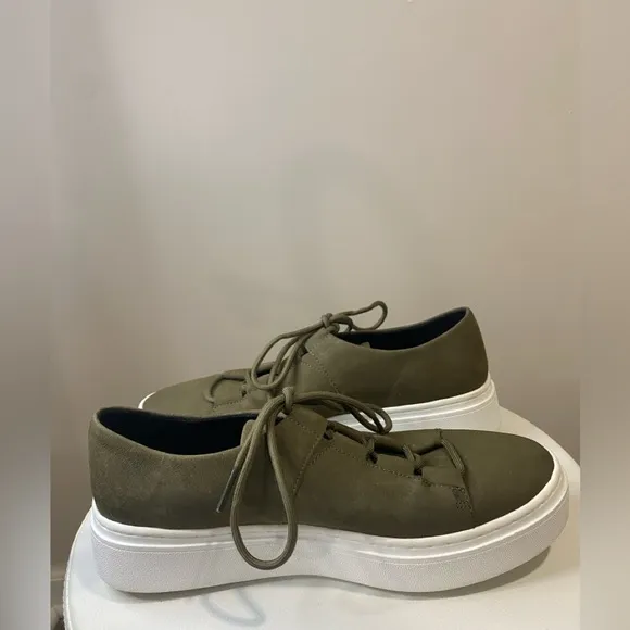 Eileen Fisher Prescot Sneaker 6.5 Olive Green Nubuck Platform Lace-Up Shoes