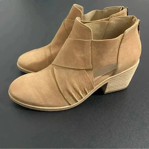 Eileen Fisher Shoes Booties Cut Out Tan Leather Minimalist Modern Classic