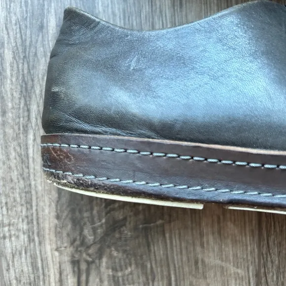 Emporio Armani Grey Leather Sneakers | 43