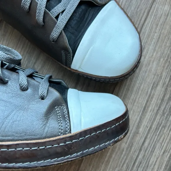 Emporio Armani Grey Leather Sneakers | 43