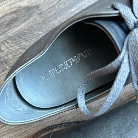 Emporio Armani Grey Leather Sneakers | 43
