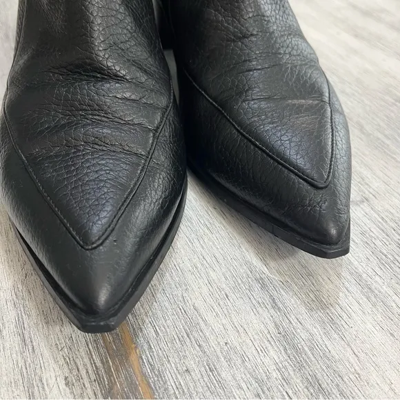 Everlane Ankle Boots Sleek Black pebbled Design size 10