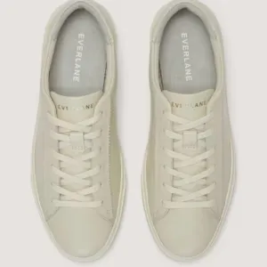 Everlane The Day Sneaker in Parchment leather low top lace up round toe cream 6