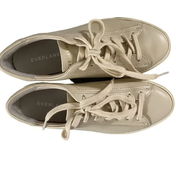 Everlane The Day Sneaker in Parchment leather low top lace up round toe cream 6