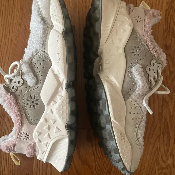 Flower mountain teddy shearling shoes