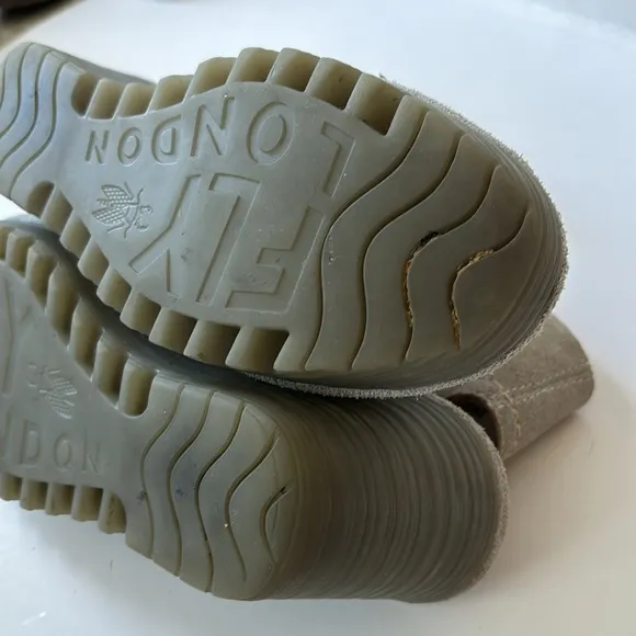 Fly London laceUp sandal comfortable size 36 Fly London comfort walking shoe