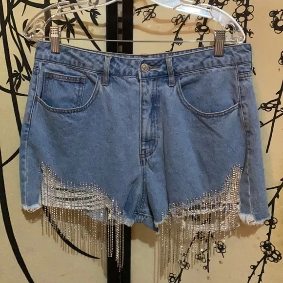 Forever 21 Women’s Diamond Tassels Distressed Blue Wash Denim Shorts