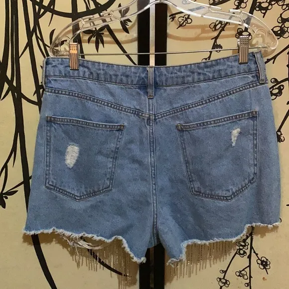 Forever 21 Women’s Diamond Tassels Distressed Blue Wash Denim Shorts