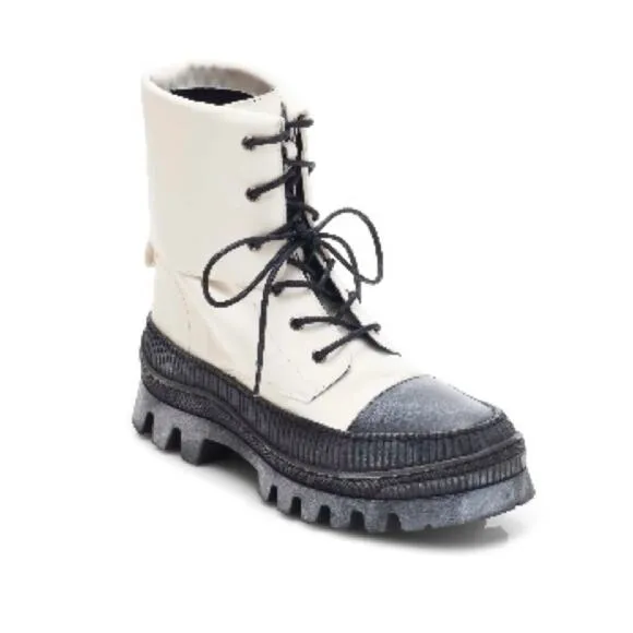 Free People Goldie Lug Sole Lace-Up Boots Black and White Size 8 Women`s
