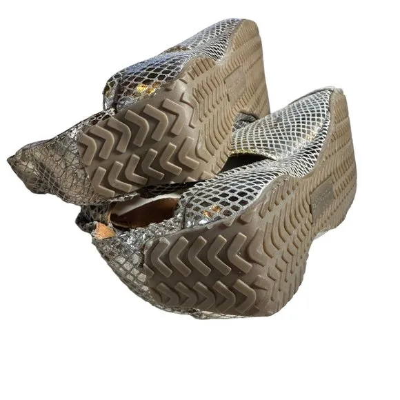 Gentle Souls It’s So Fun Gold Metallic Animal Embossed Leather Shoes 8.5M