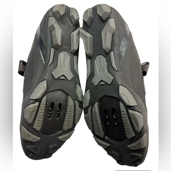 Giant Flux Black Bicycling Shoes Mountain or Road Biking Preowned Mens Size 11