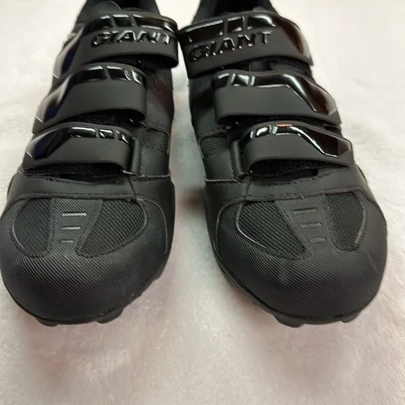 Giant Flux Black Bicycling Shoes Mountain or Road Biking Preowned Mens Size 11