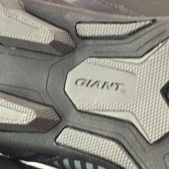 Giant Flux Black Bicycling Shoes Mountain or Road Biking Preowned Mens Size 11