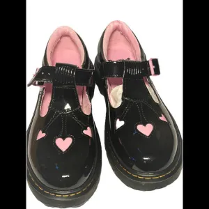 Girl's Dress Shoes Dr. Martens Kids' Bex Heart T-Bar Mary Jane BRAND NEW SIZE 3