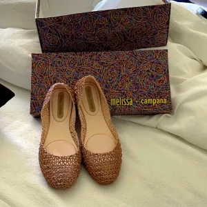 Girls MELISSA shoes size 33/34 new, never worn