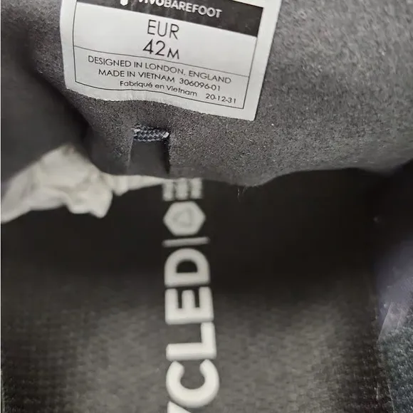 Gray Athletic Shoes with Toggle Laces