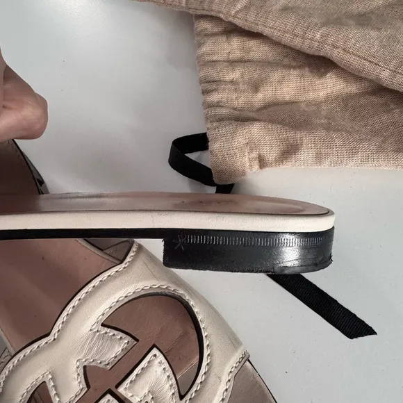Gucci Cream Mules Sleek Design