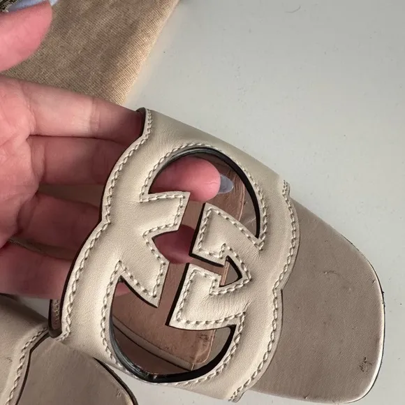 Gucci Cream Mules Sleek Design
