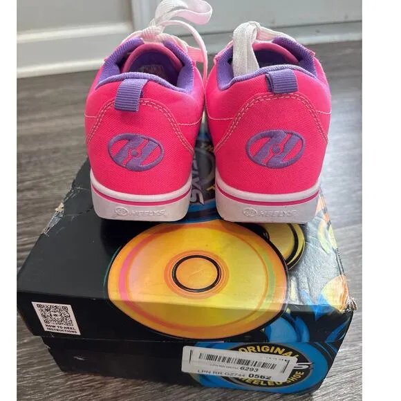 Heelys Pro 20 Sneaker In Pink Size 4 Youth