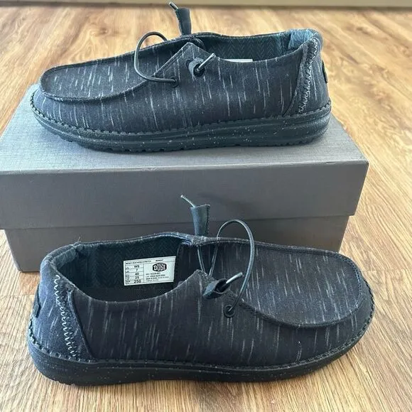 HEY DUDE black casual shoes sneakers women’s 9 new