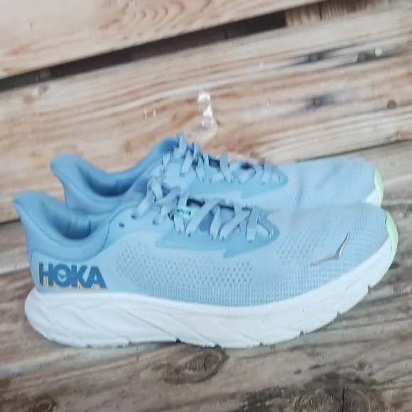 Hoka Arahi 7  Blue Athletic Shoes