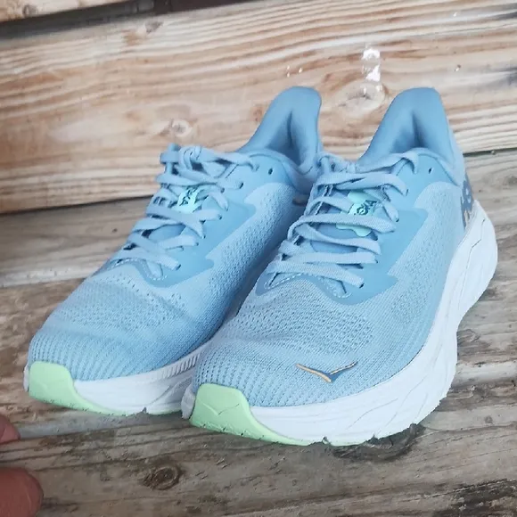 Hoka Arahi 7  Blue Athletic Shoes