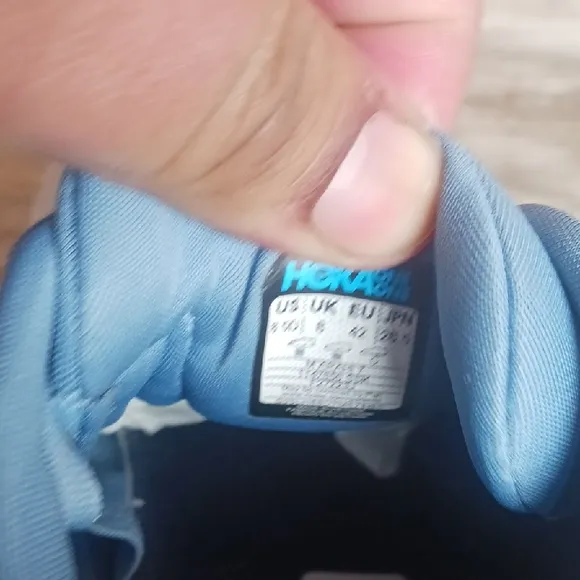 Hoka Arahi 7  Blue Athletic Shoes
