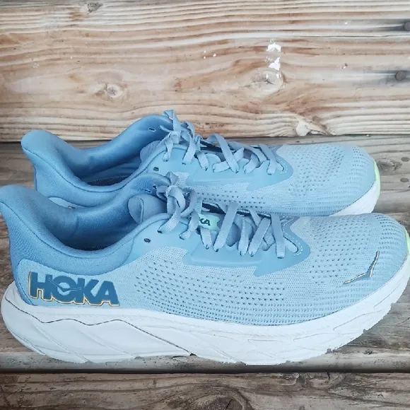 Hoka Arahi 7  Blue Athletic Shoes
