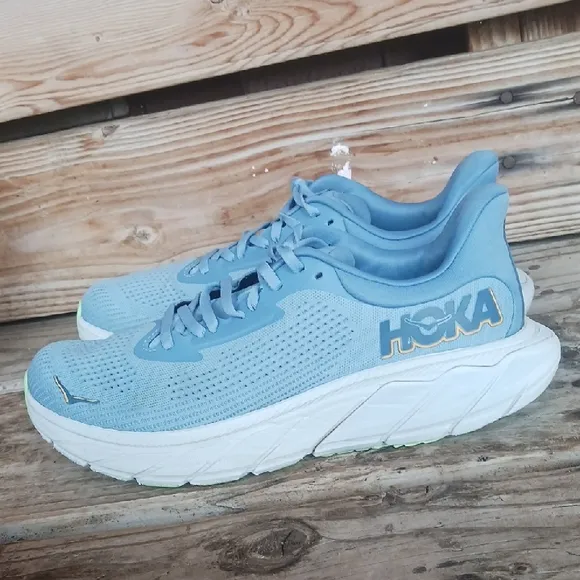 Hoka Arahi 7  Blue Athletic Shoes