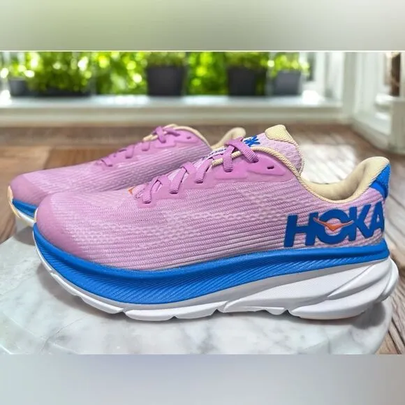 HOKA Clifton 9 Girls' Grade School Supportive Running Shoes Big Kid Size 5
