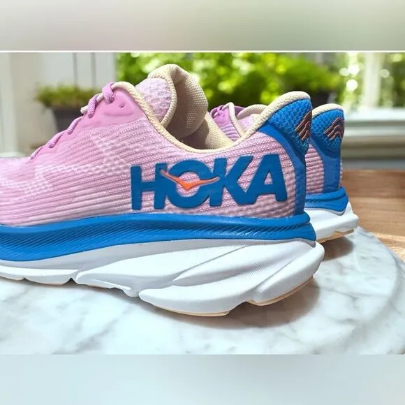 HOKA Clifton 9 Girls' Grade School Supportive Running Shoes Big Kid Size 5