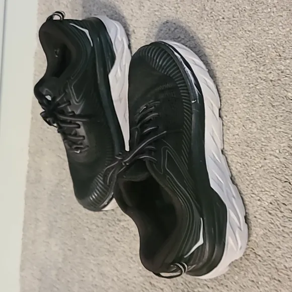 Hoka One One Bondi 7 Black and White Running Shoes Size 8.5D