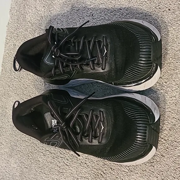 Hoka One One Bondi 7 Black and White Running Shoes Size 8.5D