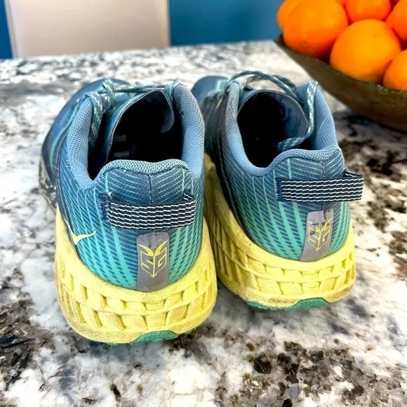 Hoka One One Speedgoat Running Shoes woman’s size 10.5