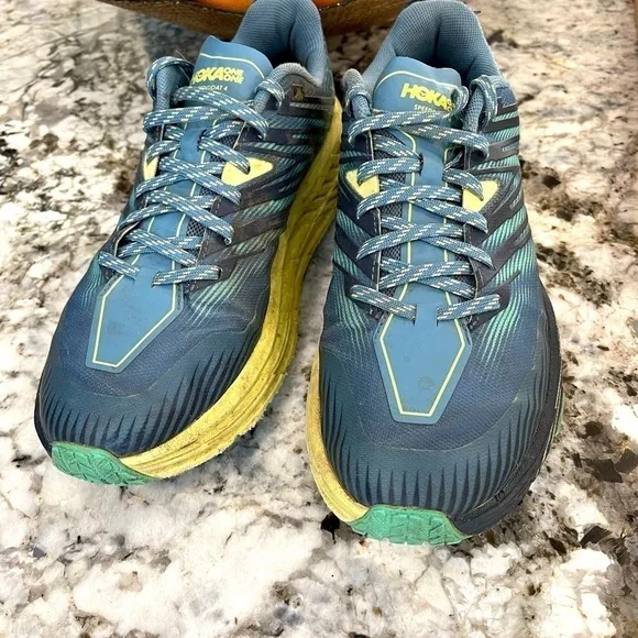 Hoka One One Speedgoat Running Shoes woman’s size 10.5