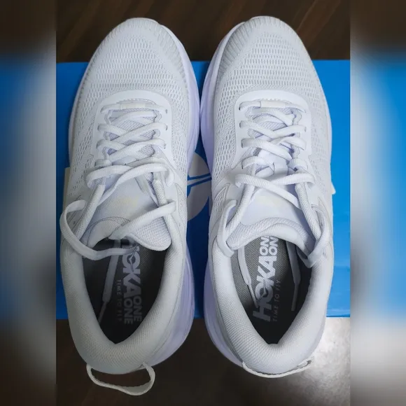 Hoka One One W Bondi 7 Women White $165 SIZE 9 New In Box Supportive Shoes