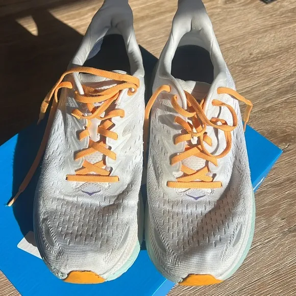 HOKA ONE ONE WMNS  CLIFTON 8 LACE UP RUNNING TRAINING SHOES blanc de blanc/white