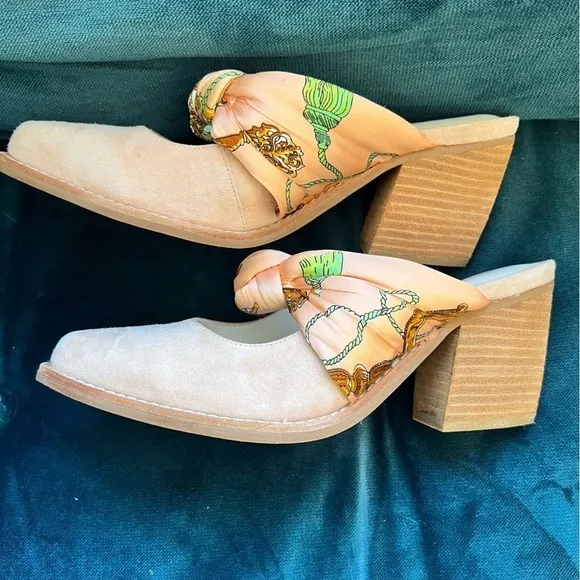 Jeffrey Campbell Cyrus Scarf Bow pink Mules Stacked chunky heel size 7.5 nwt