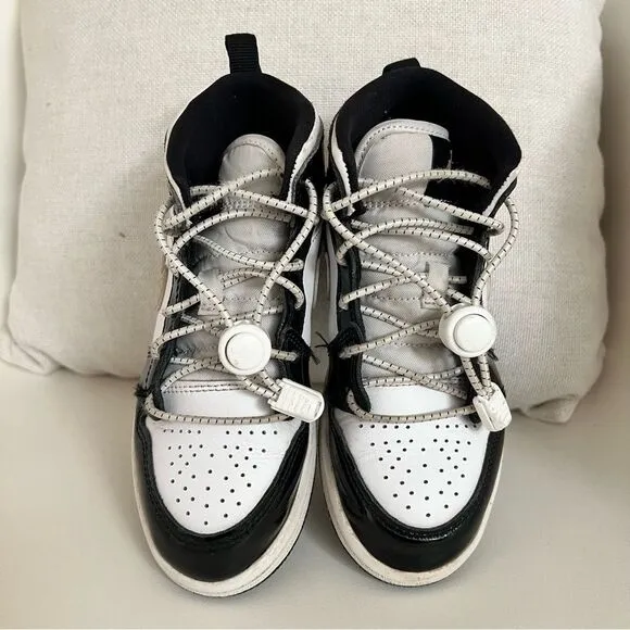 Jordan 1 Mid SE Little Kids' Shoes Size: 12C Gold and Black EUC