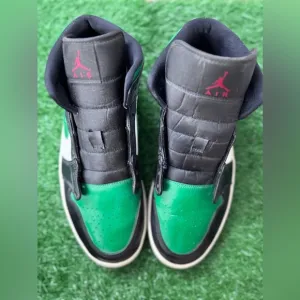 Jordan 1 MidGreen Toe Size 11